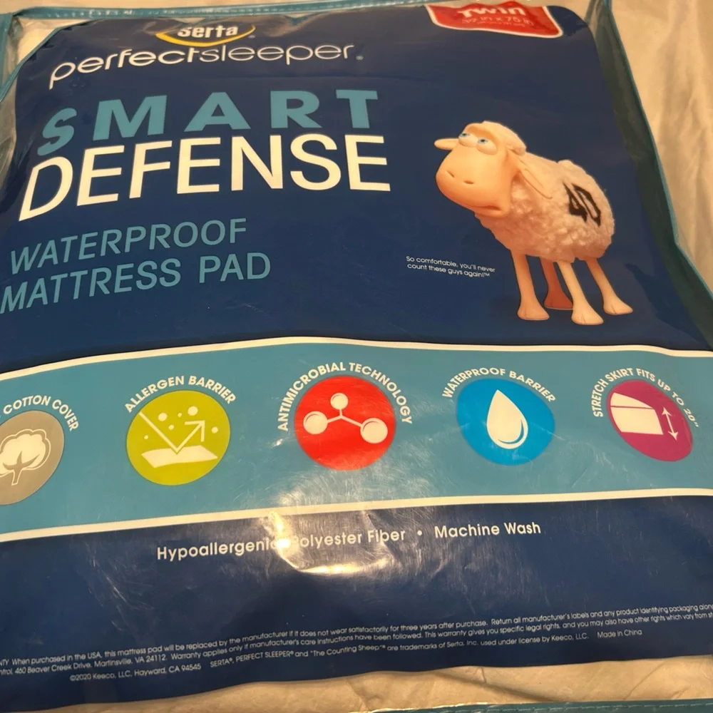 New-Serta waterproof mattress pad. Twin